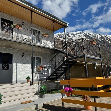 Hotel Elia Kazbegi Buitenkant foto
