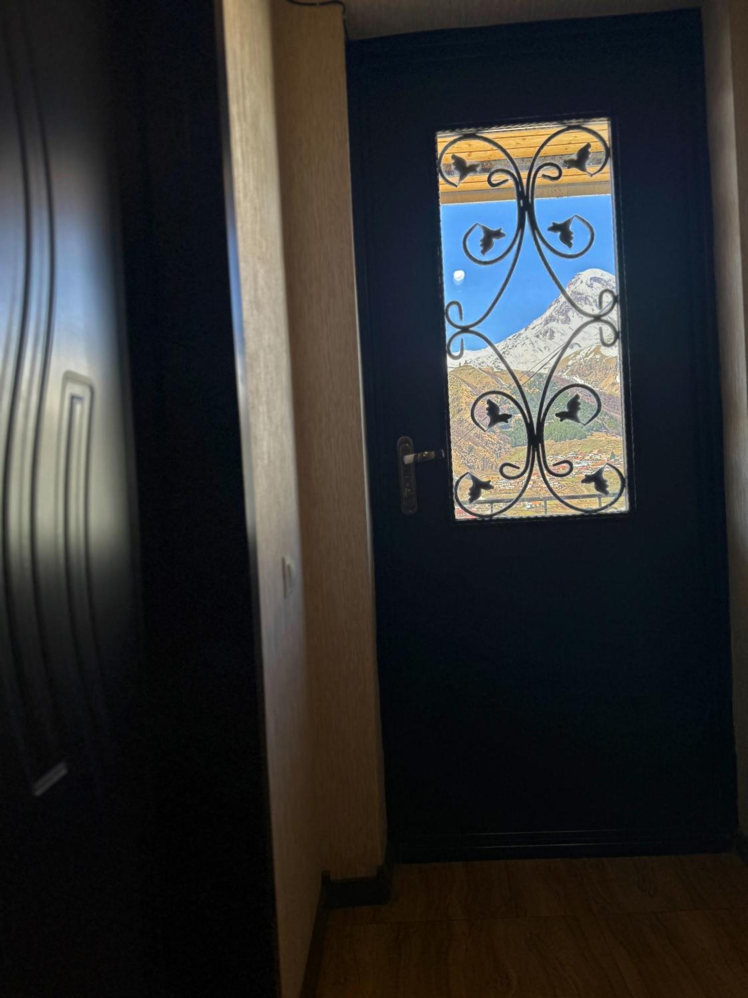 Hotel Elia Kazbegi Buitenkant foto