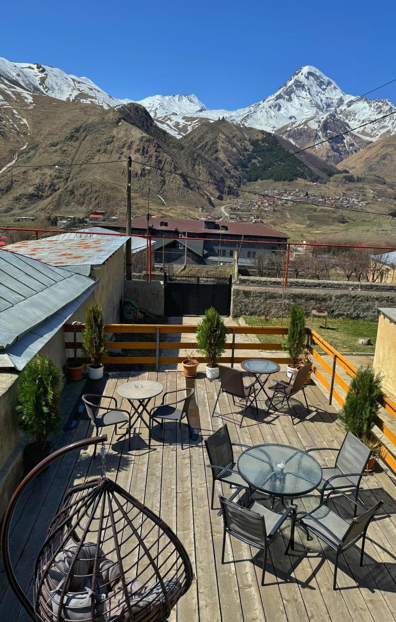 Hotel Elia Kazbegi Buitenkant foto