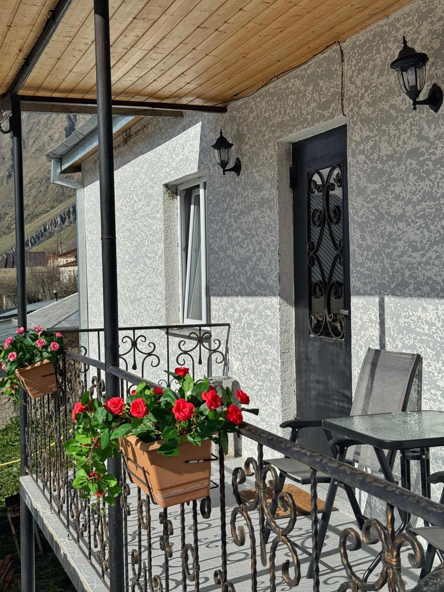 Hotel Elia Kazbegi Buitenkant foto